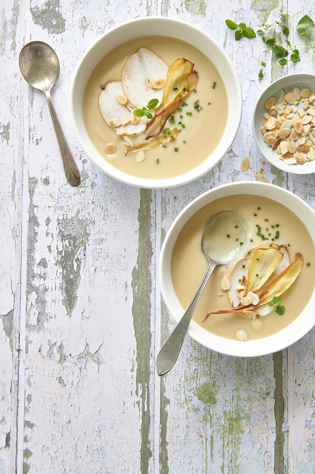 Velouté à la poire et au panais, croquant aux amandes Virage Le