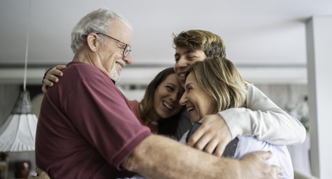 Finances : aider ses petits-enfants à s’aider eux-mêmes