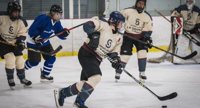 Toujours game : ces hockeyeuses qui brisent la glace après 50 ans