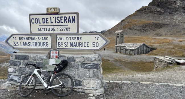 Traverser les Alpes françaises à vélo, c’est pour vous aussi!